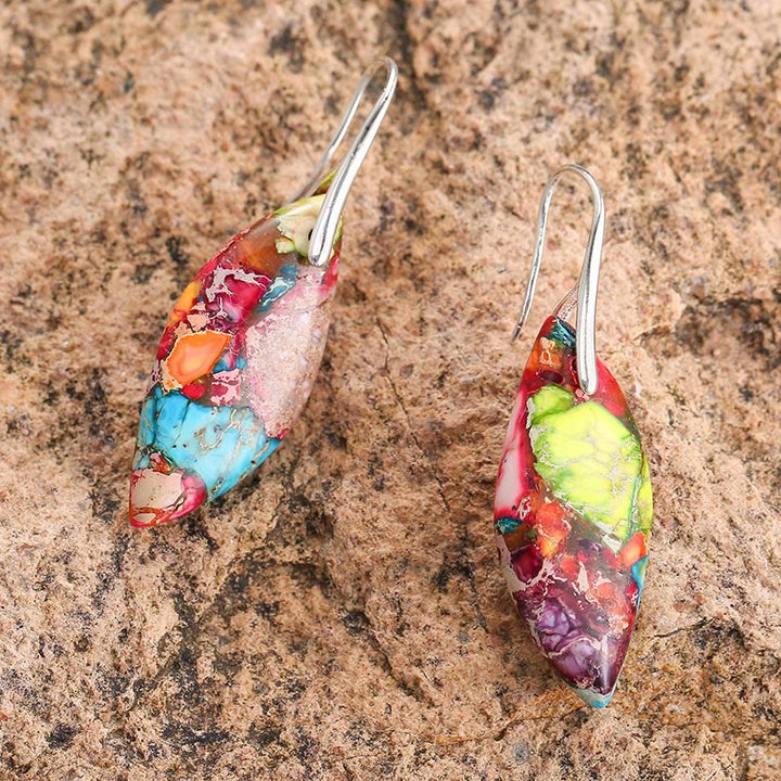 Orecchini della felicità a forma di foglia con goccia d'acqua in pietra naturale dell'imperatore Buddha Stones - image 2