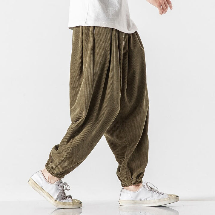 Pantaloni alla caviglia in velluto a coste con coulisse e tasche, casual e colorati, da uomo, modello Buddha Stones - image 23