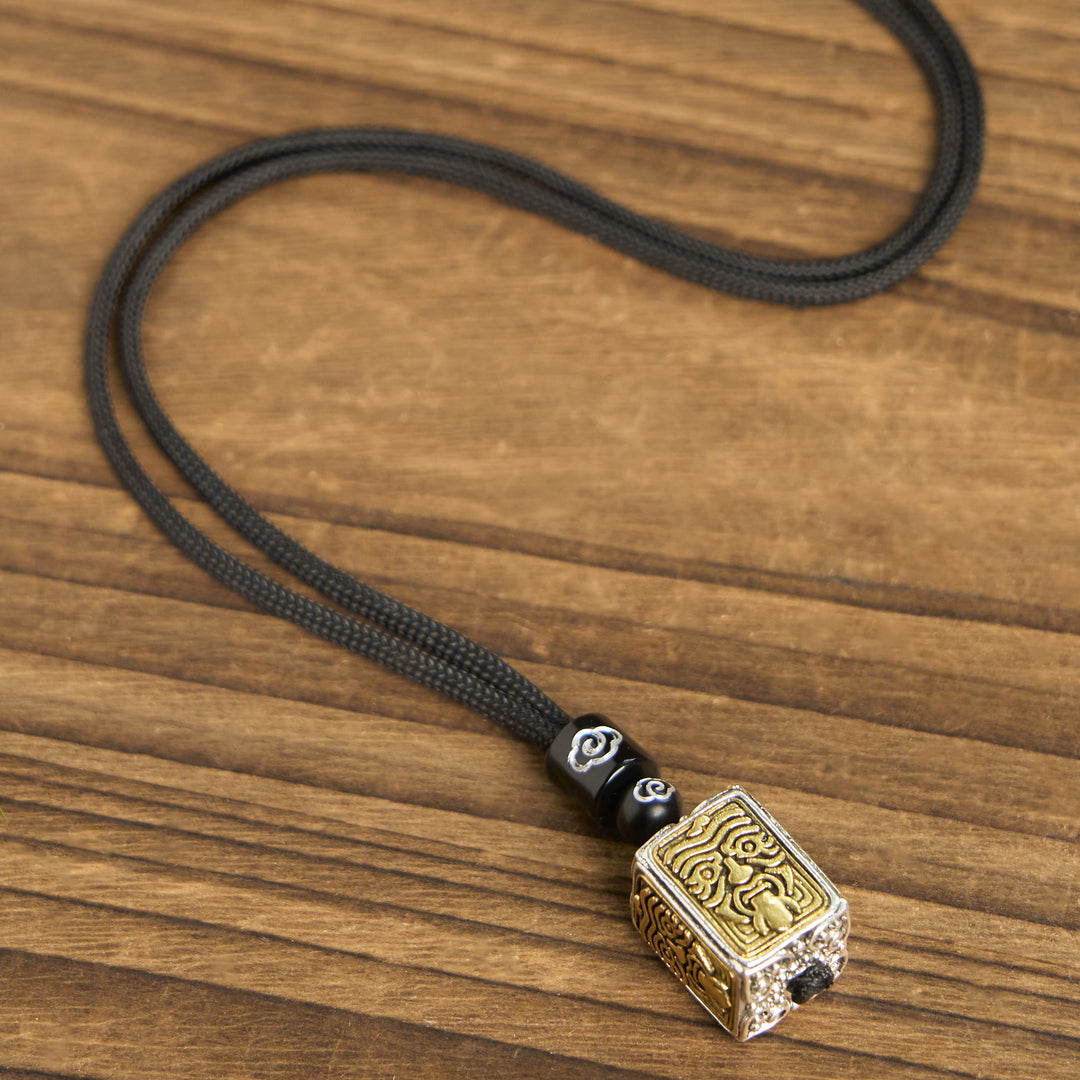 Collana con ciondolo quadrato in corda di protezione della dea della ricchezza, Buddha Stones Zakiram - image 4