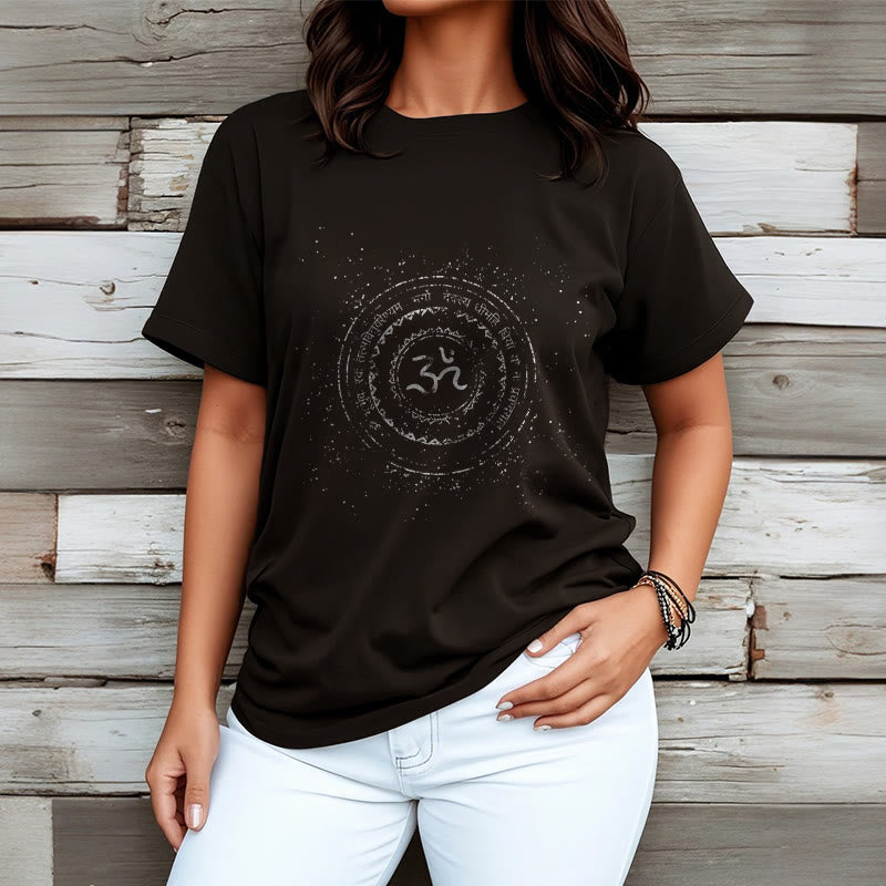 Maglietta in cotone con motivo mandala con Buddha Stones e simbolo Om e mantra - image 7