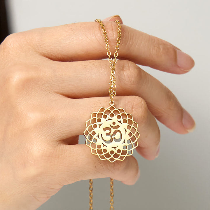 Collana con ciondolo in acciaio inossidabile con simbolo Om Buddha Stones, motivo: loto cavo - image 5