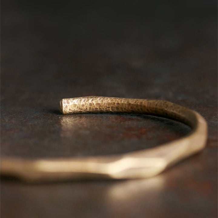 Bracciale rigido aperto per la cura di sé, in ottone e rame, lucidato a mano, con Buddha Stones - image 2