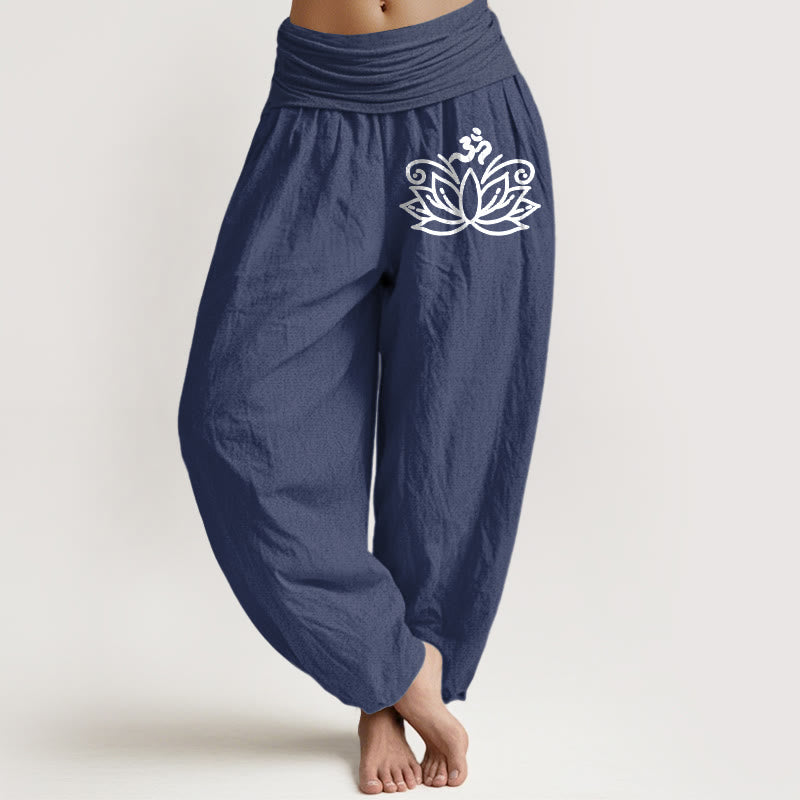 Pantaloni harem in puro cotone con elastico in vita e motivo a fiori di loto con Buddha Stones e simbolo Om - Blu ardesia scuro - US22, UK/AU26, EU54 (6XL) - image 5