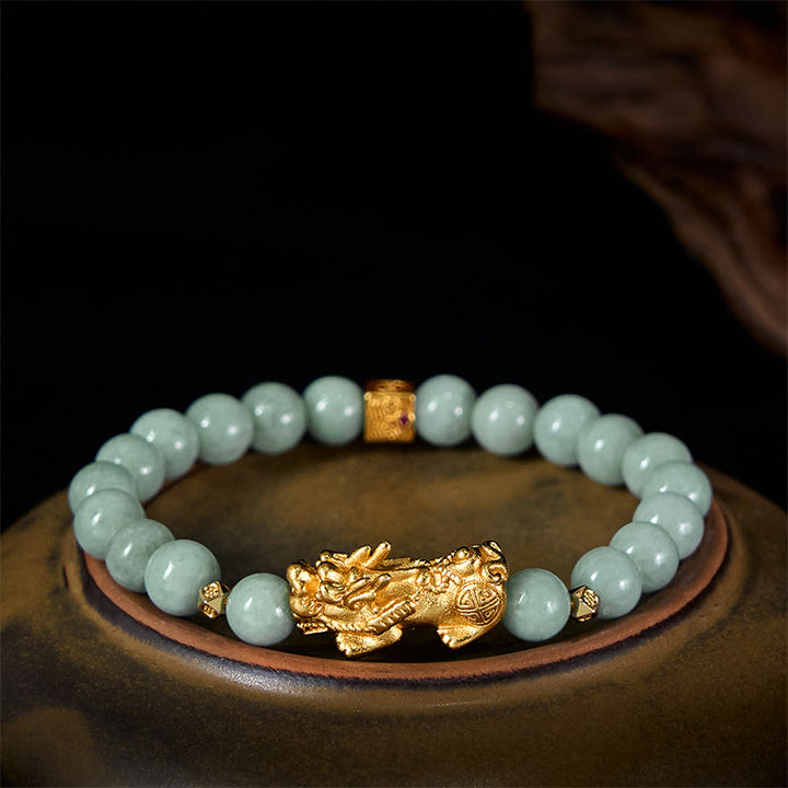 Braccialetto di perline di giada con ciondolo Pi Xiu dorato e Buddha Stones - Giada da 8 mm (circonferenza del polso: 14-16 cm) - image 0