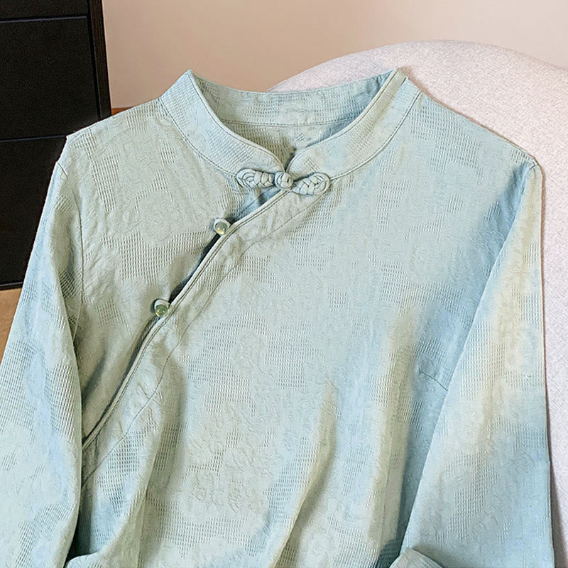 Camicia da donna a maniche lunghe con colletto alla coreana e bottoni a rana cinese, in jacquard con motivo Buddha Stones Commute. - image 3