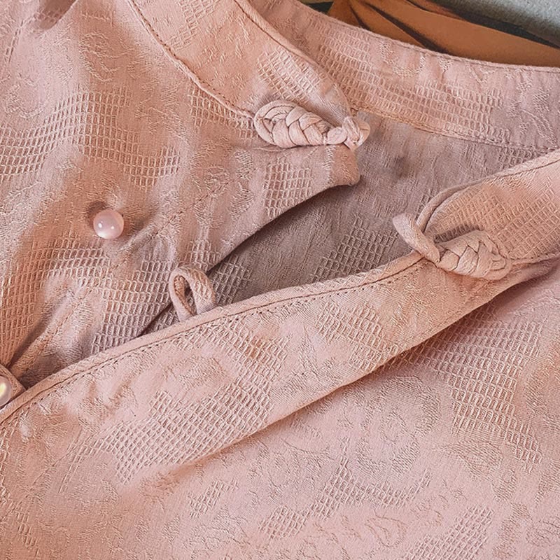 Camicia da donna a maniche lunghe con colletto alla coreana e bottoni a rana cinese, in jacquard con motivo Buddha Stones Commute. - image 25