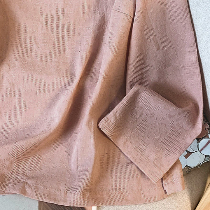 Camicia da donna a maniche lunghe con colletto alla coreana e bottoni a rana cinese, in jacquard con motivo Buddha Stones Commute. - image 26