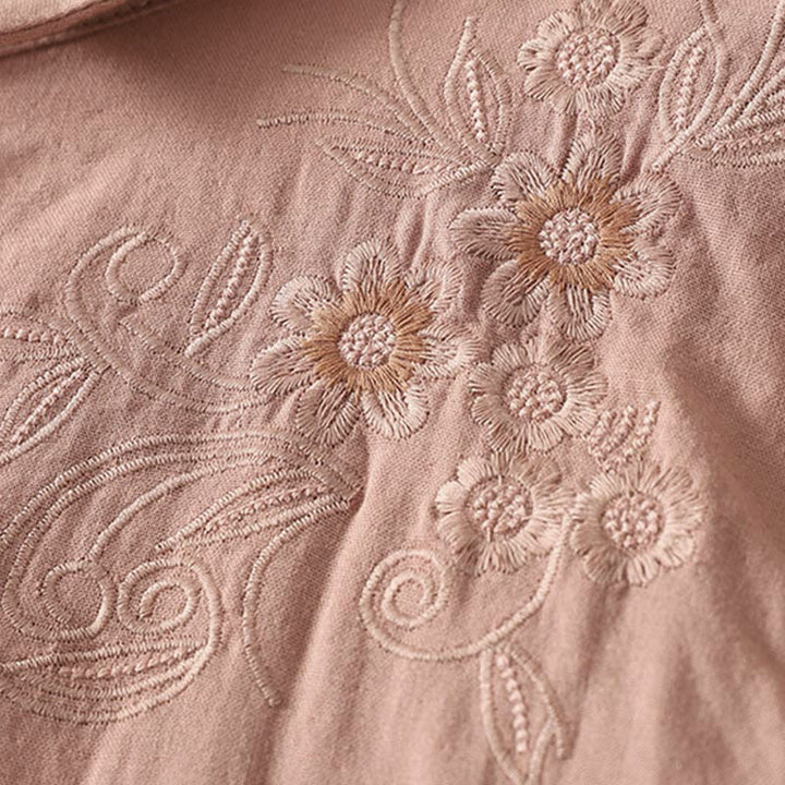 Camicia da donna a maniche lunghe con risvolto, motivo a tralci di fiori ricamati con Buddha Stones - image 12