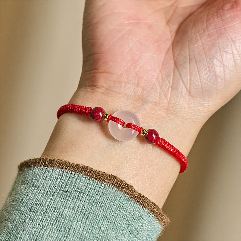Bracciale con nodo piatto in agata bianca, Buddha Stones della pace, nodo diamantato e cordino rosso - image 31