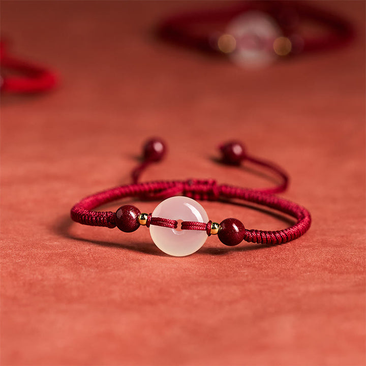 Bracciale con nodo piatto in agata bianca, Buddha Stones della pace, nodo diamantato e cordino rosso - Corda rosso scuro con nodo a diamante - image 12