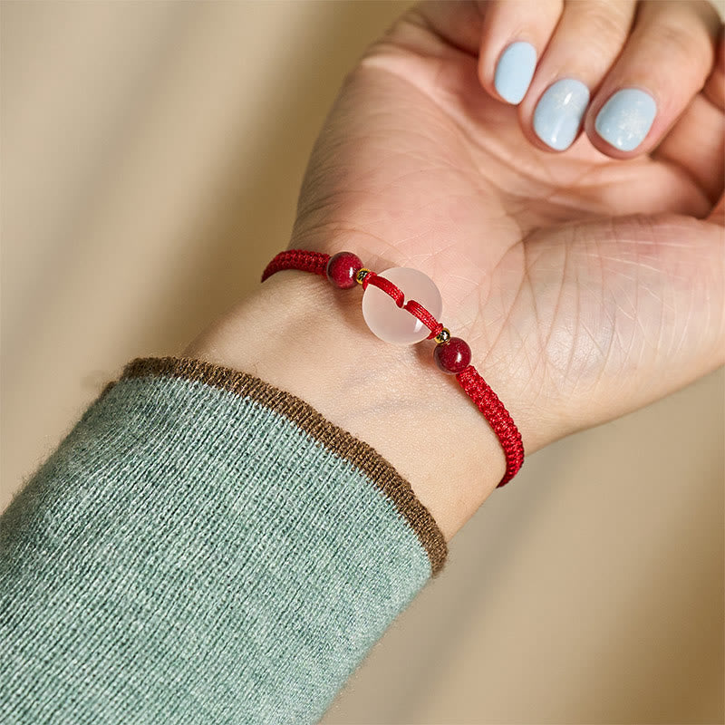 Bracciale con nodo piatto in agata bianca, Buddha Stones della pace, nodo diamantato e cordino rosso - image 25