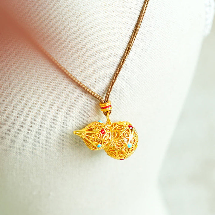 Collana con ciondolo in corda di ottone placcato oro 24k con design a zucca cava Buddha Stones - image 3