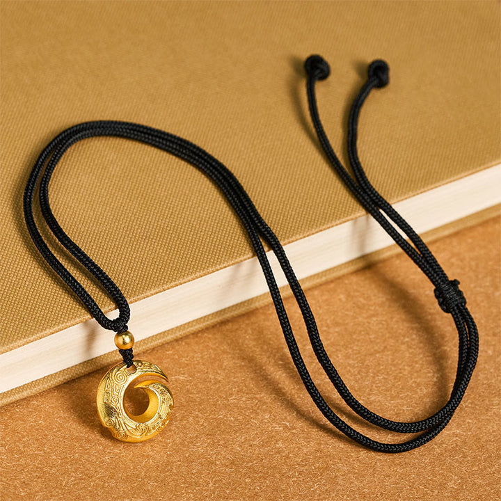 Collana con ciondolo di buon auspicio in corda nera con fibbia della pace in ottone placcato oro 24k Buddha Stones - image 4