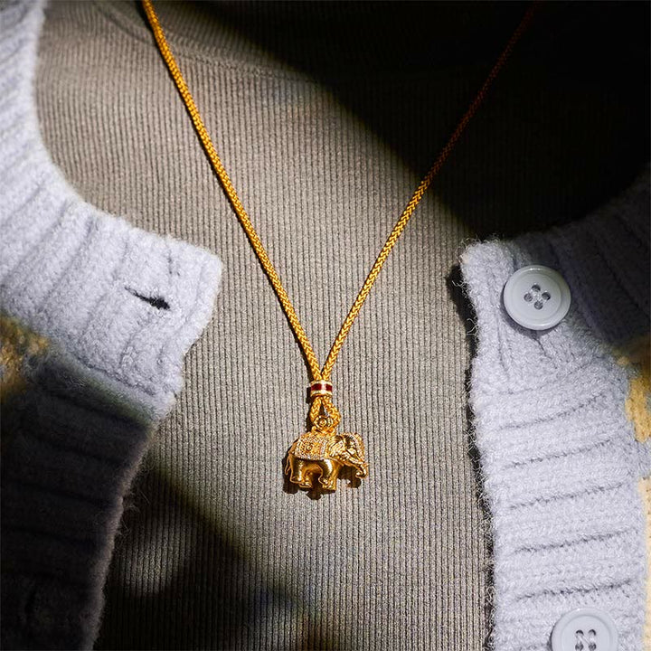 Collana con ciondolo a forma di elefante in ottone placcato oro 24k con Buddha Stones e corda resistente - image 6