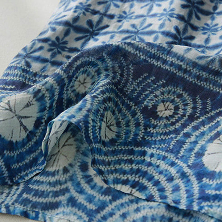 Abito midi dritto a maniche corte con maniche corte e tasche, con stampa floreale a righe blu e motivo Buddha Stones. - image 6