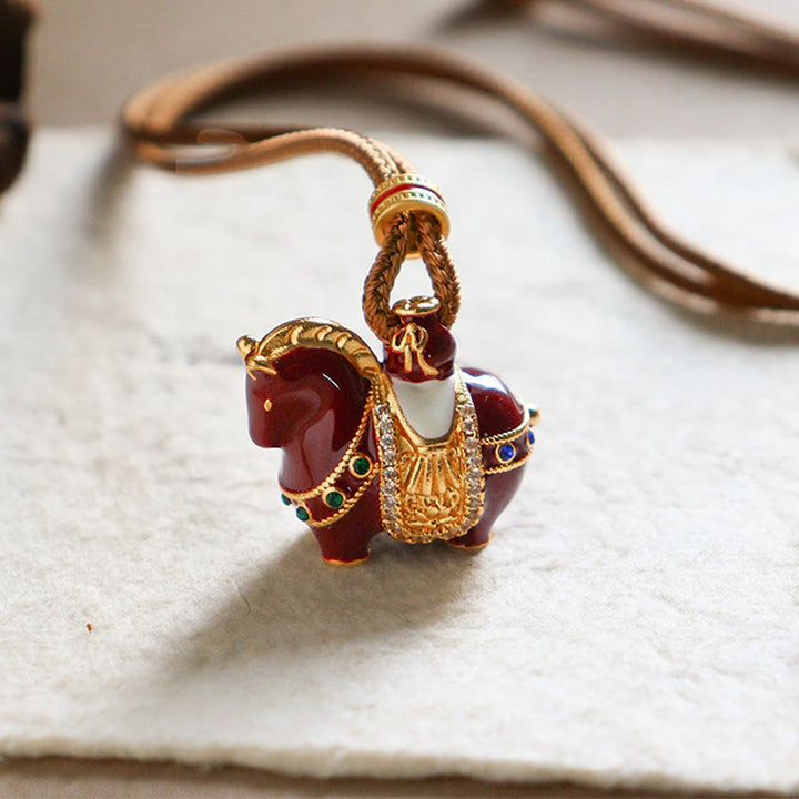 Ciondoli per collana in rame con Buddha Stones dell'anno del cavallo - Cavallo da sella smaltato - image 0
