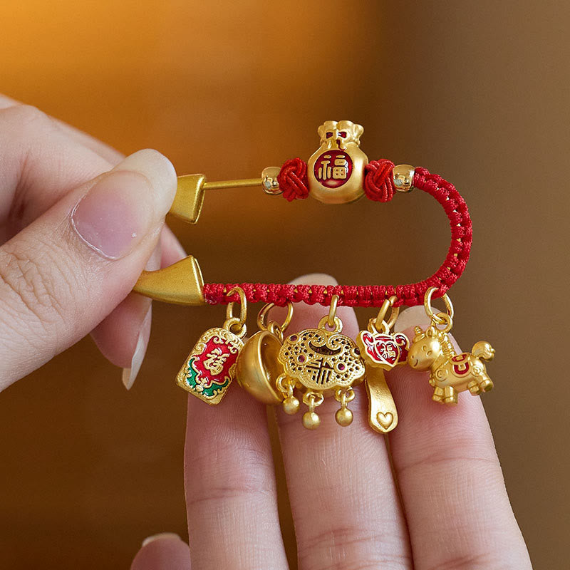 Spilla portafortuna in ottone con manico Ruyi e ciondolo con Buddha Stones dell'anno del cavallo, carattere Fu, attrae fortuna - image 2