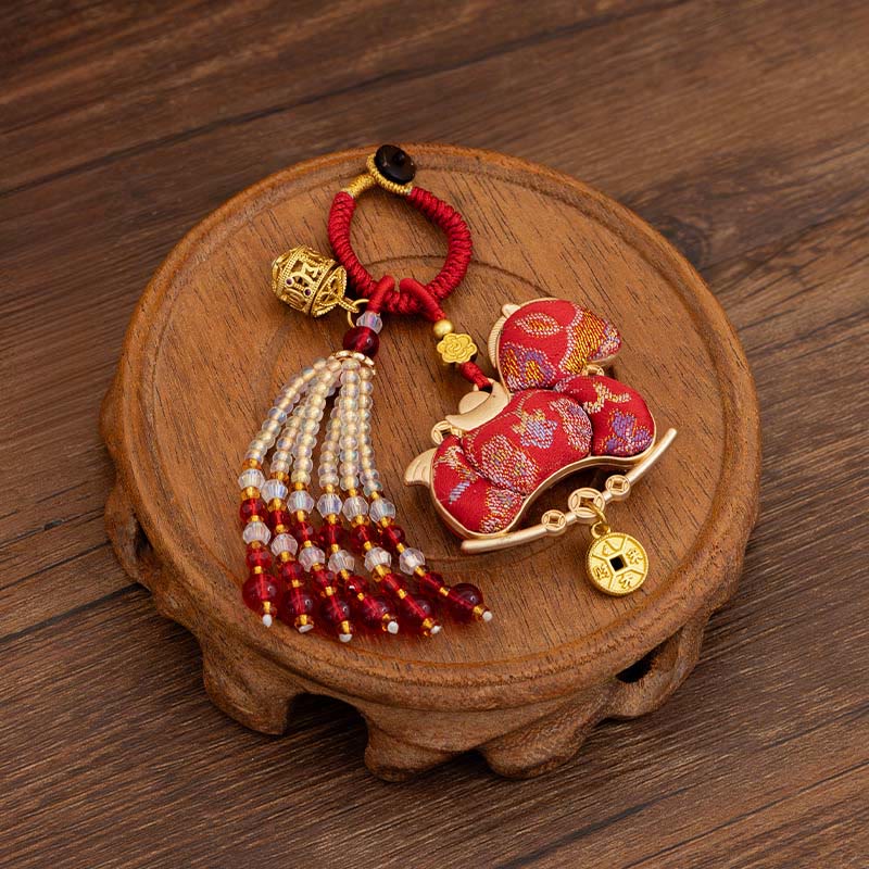 Buddha Stones Portachiavi con ricamo "Anno del Cavallo" e simbolo della prosperità - Cavallo rosso (Dimensioni: 10*5 cm) - image 0