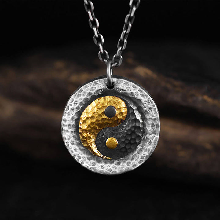 Buddha Stones Collana con ciondolo in argento sterling 999 e oro 999 con catena in acciaio al titanio e simbolo dell'equilibrio Yin Yang - image 1
