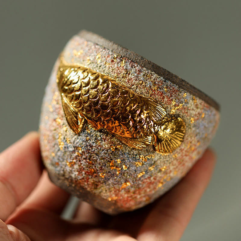 Buddha Stones Tazza da tè in ceramica con pesce koi Arowana dorato, tazza da tè Kung Fu - image 1