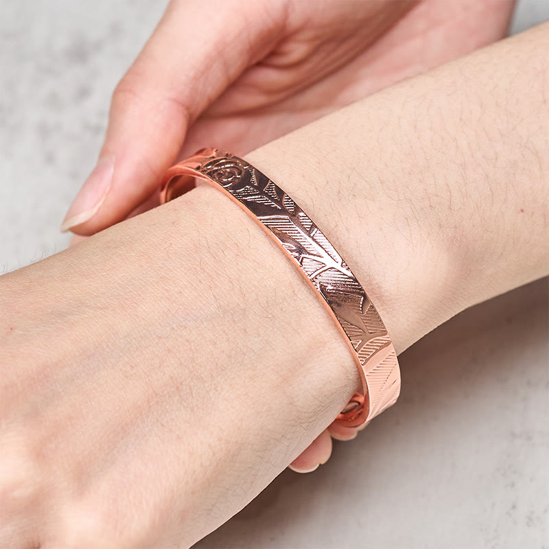 Buddha Stones Bracciale rigido aperto con motivo floreale a rosa e portafortuna in rame - image 9