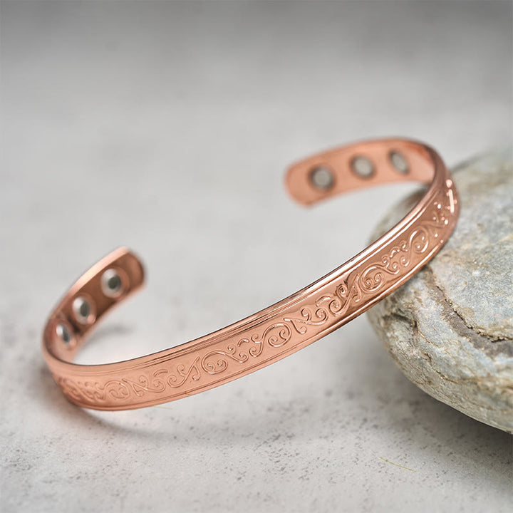 Buddha Stones Bracciale rigido aperto con motivo inciso in rame - image 9