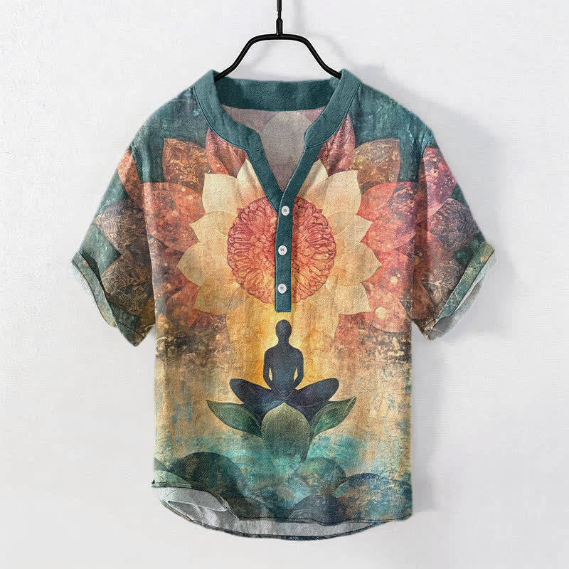 Buddha Stones Camicia da uomo a maniche corte con mezzo bottone, in cotone, con motivo a loto in meditazione. - Verde Mare Chiaro - US/UK/AU50, EU60 (5XL) - image 7