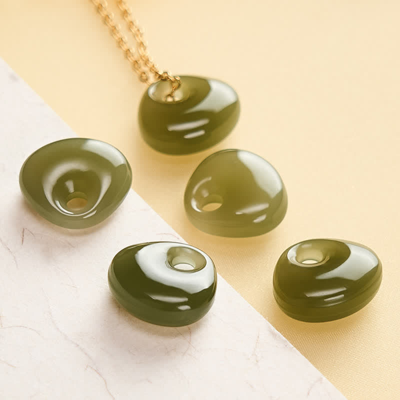 Buddha Stones Collana con mini ciondolo portafortuna a forma di lucchetto per bambini in giada - image 5