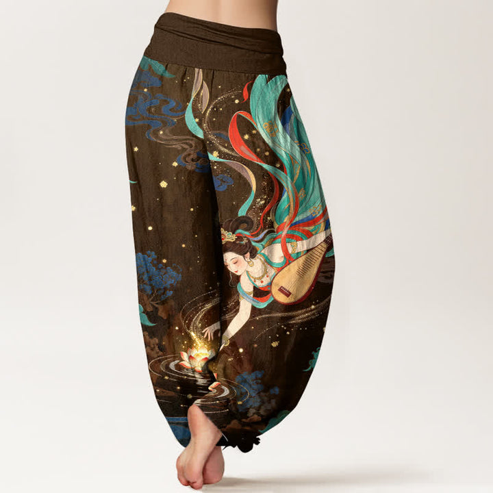 Buddha Stones Pantaloni harem da donna in cotone con motivo "Musicista Celeste e Loto" e vita elasticizzata. - image 10