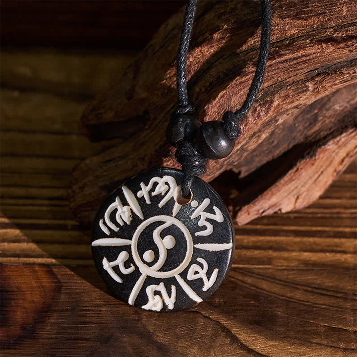 Buddha Stones Collana protettiva Om Mani Padme Hum Yin Yang con perline d'osso intagliate a mano. - image 2