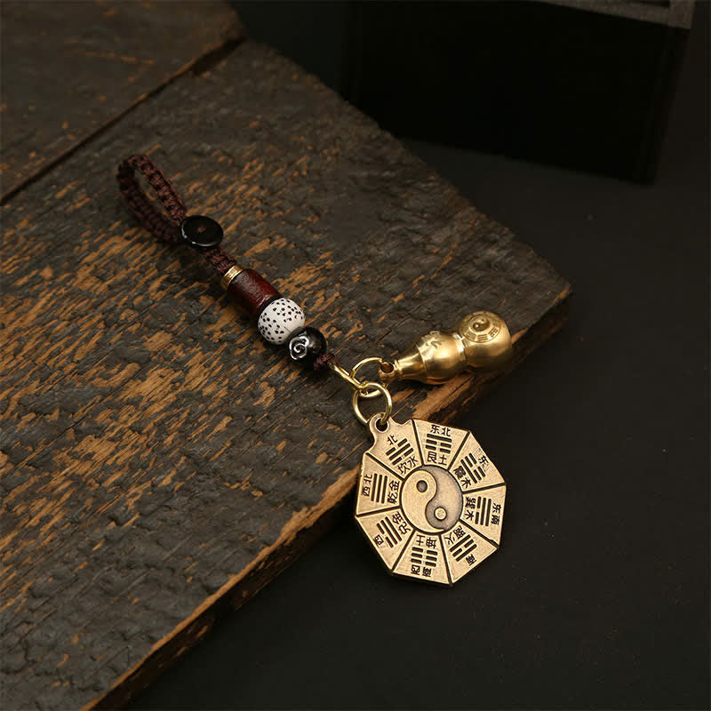 Buddha Stones Ciondolo vintage in ottone Bagua Pi Xiu con cinque monete imperiali, portachiavi di protezione Yin Yang - Tavoletta e zucca Bagua - image 2