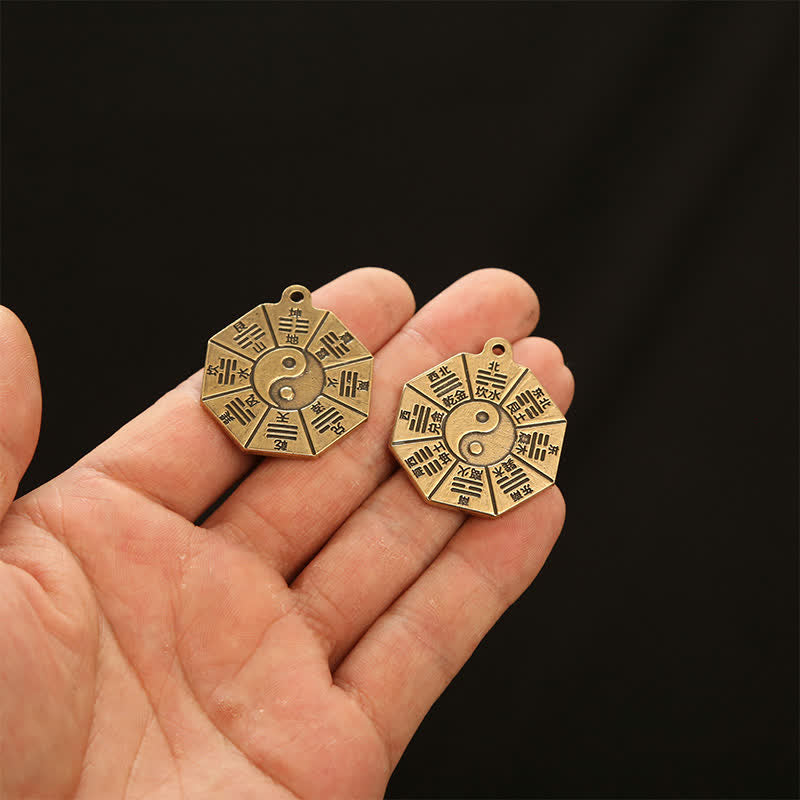 Buddha Stones Ciondolo vintage in ottone Bagua Pi Xiu con cinque monete imperiali, portachiavi di protezione Yin Yang - image 13