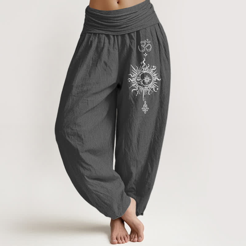 Buddha Stones Pantaloni harem da donna in puro cotone bianco con motivo mandala Om e sole, con elastico in vita. - Grigio tenue - US16, UK/AU20, EU48 (3XL) - image 0