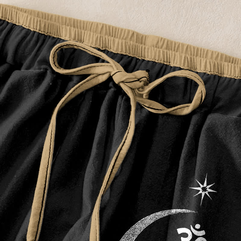 Buddha Stones Pantaloni da donna in puro cotone con elastico in vita e tasche, fantasia loto, luna e Om. - image 1