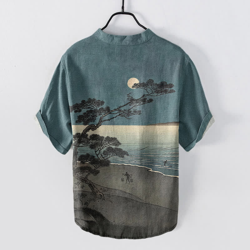 Buddha Stones Camicia da uomo a maniche corte con mezza abbottonatura, in cotone, con motivo "Costa al chiaro di luna" e pini. - image 1