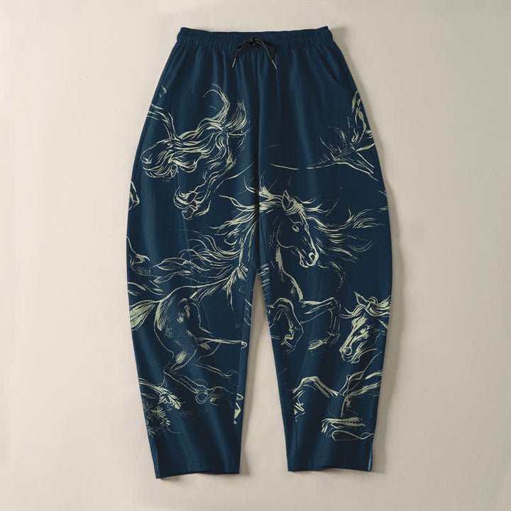 Buddha Stones Pantaloni da uomo affusolati con coulisse e tasche, in puro cotone, con motivo a cavalli al galoppo. - image 2