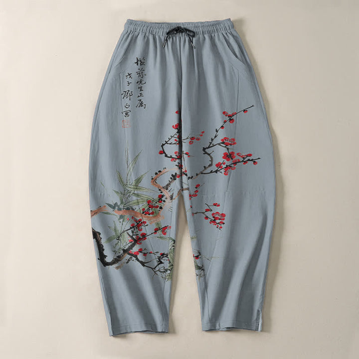 Buddha Stones Pantaloni da uomo affusolati con coulisse e tasche, in puro cotone, con stampa a fiori di prugno. - image 13