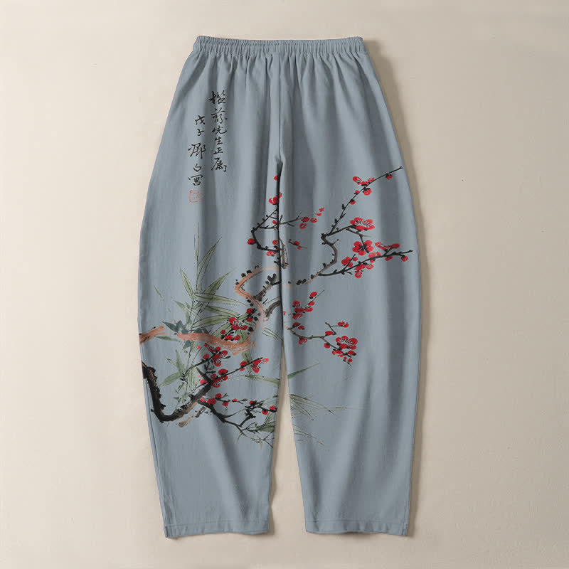 Buddha Stones Pantaloni da uomo affusolati con coulisse e tasche, in puro cotone, con stampa a fiori di prugno. - image 14