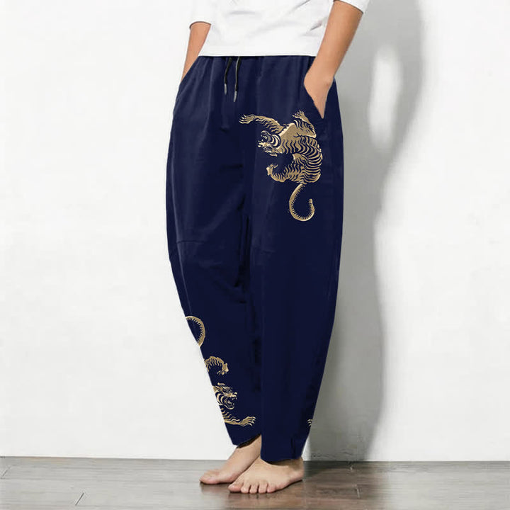 Buddha Stones Pantaloni da uomo affusolati in puro cotone con motivo tigre dorata e coulisse, con tasche. - image 8