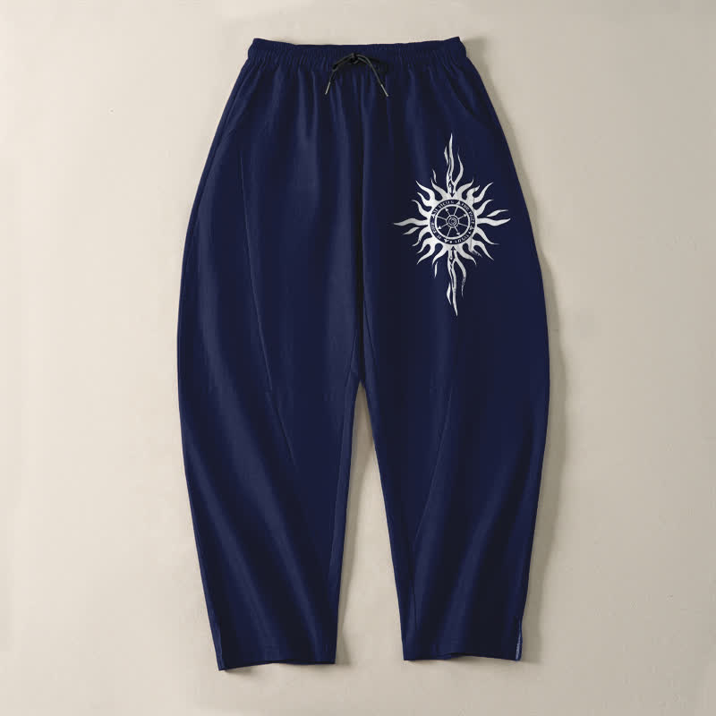 Buddha Stones Pantaloni da uomo affusolati in puro cotone con motivo tribale a sole e coulisse, con tasche. - image 9