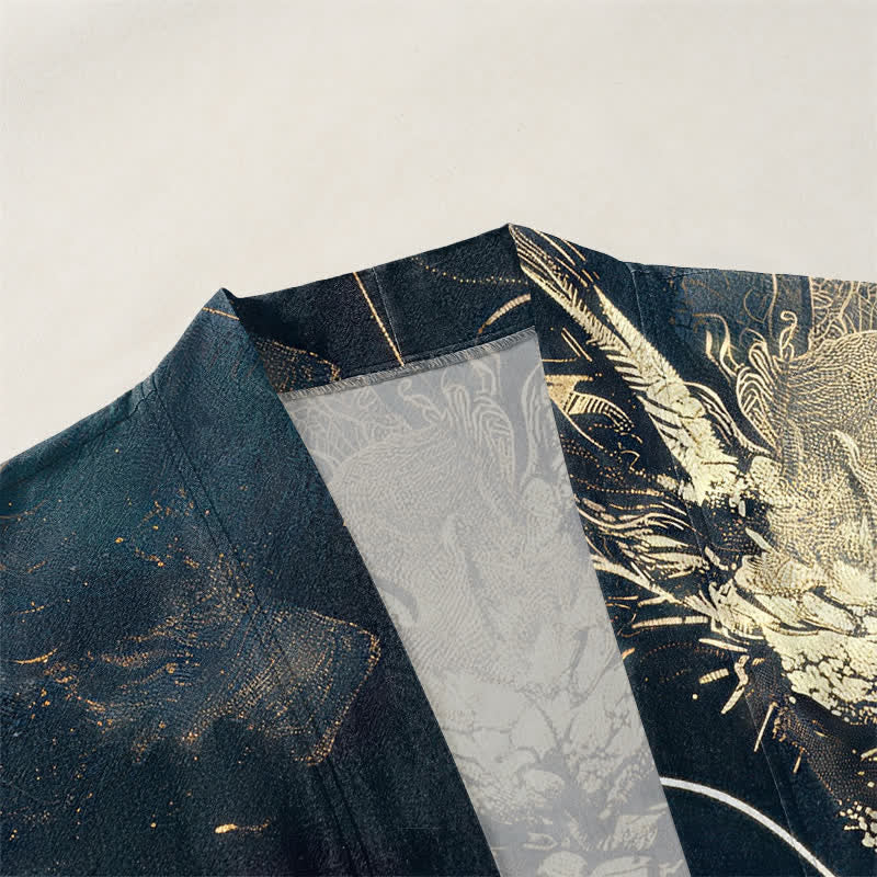 Buddha Stones Kimono da uomo in cotone con apertura frontale e motivo a onde e nuvole, drago dorato. - image 3