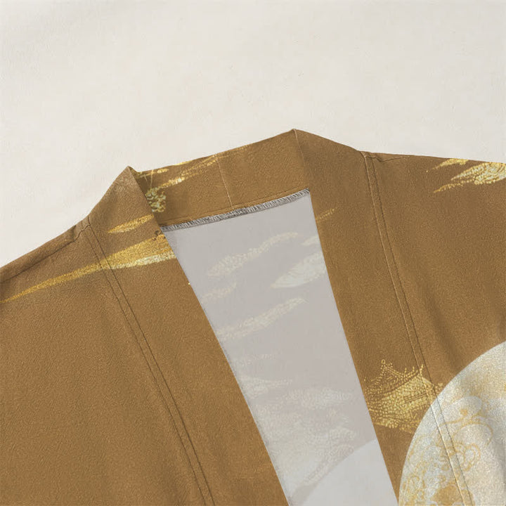Buddha Stones Kimono da uomo in cotone con motivo paesaggio montano e luna dorata, aperto sul davanti. - image 3