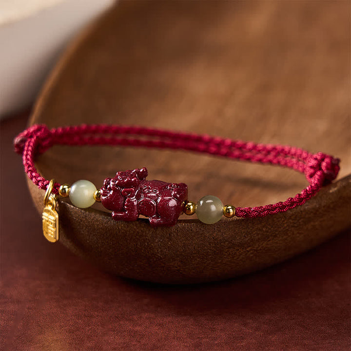 Braccialetto portafortuna con filo rosso e cinabro naturale Buddha Stones Pi Xiu Hetian in giada. - image 3