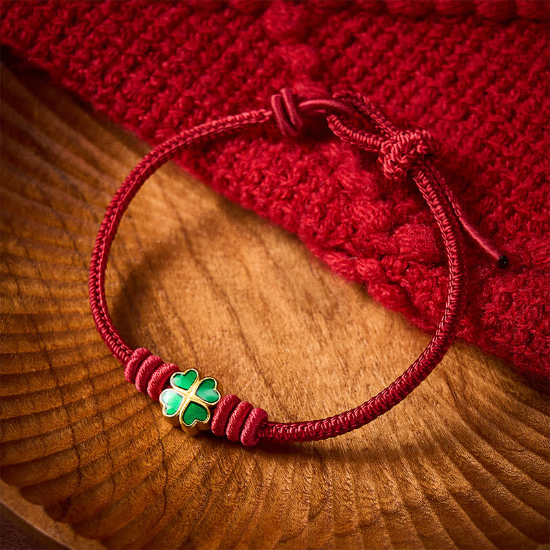 Buddha Stones Braccialetto portafortuna a forma di cuore con corda rossa intrecciata a mano e quadrifoglio verde. - image 10