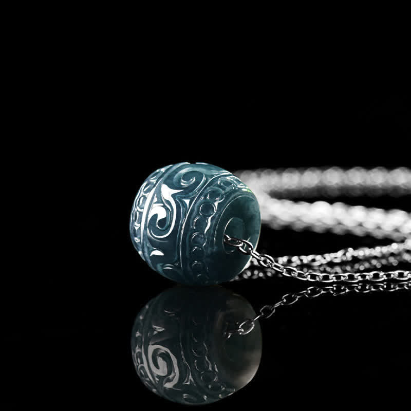 Buddha Stones Collana con ciondolo a barilotto Harmony inciso in giada e catena in acciaio al titanio - image 3