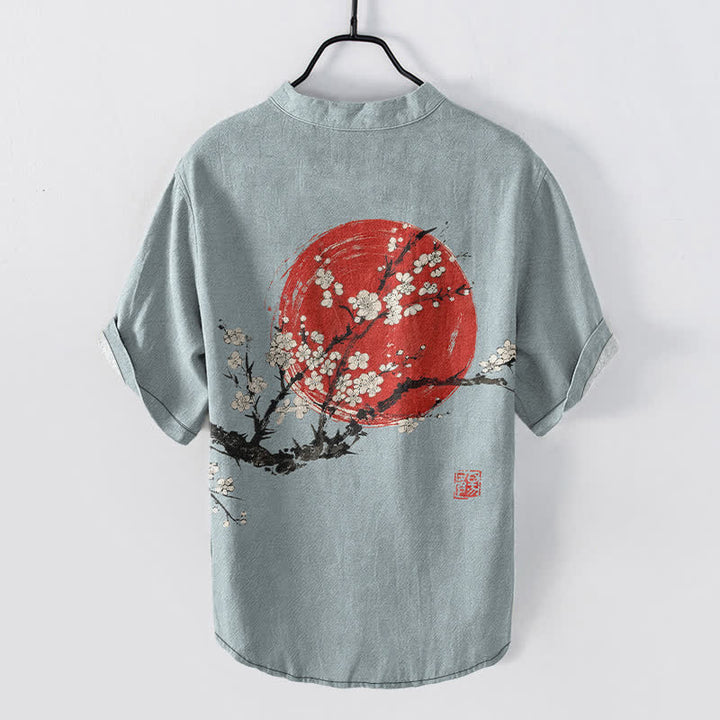 Buddha Stones Camicia da uomo a maniche corte con mezza abbottonatura, stampa a fiori di pruno e sole, in cotone e inchiostro. - image 6