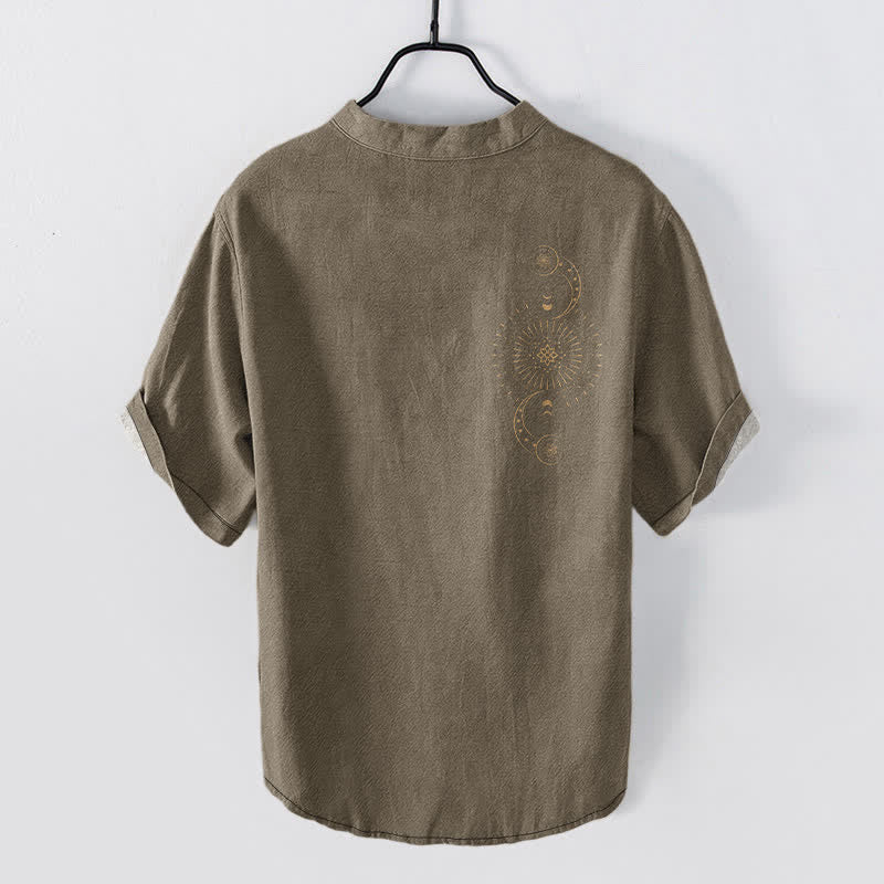 Buddha Stones Camicia da uomo a maniche corte con mezza abbottonatura, in cotone, con motivo sole, luna e stelle. - image 8
