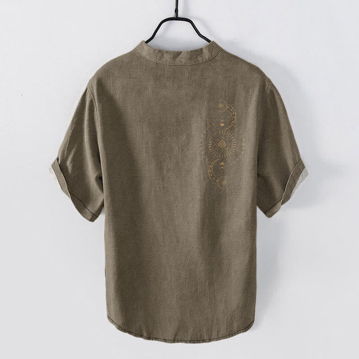Buddha Stones Camicia da uomo a maniche corte con mezza abbottonatura, in cotone, con motivo sole, luna e stelle. - image 8