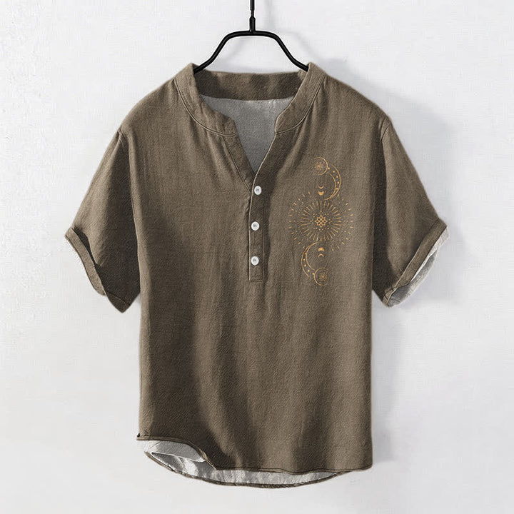Buddha Stones Camicia da uomo a maniche corte con mezza abbottonatura, in cotone, con motivo sole, luna e stelle. - Siena - US/UK/AU50, EU60 (5XL) - image 7