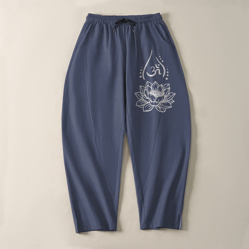 Buddha Stones Pantaloni da uomo affusolati con coulisse e tasche, in puro cotone, con motivo a loto sacro Om e stampa Om. - image 2
